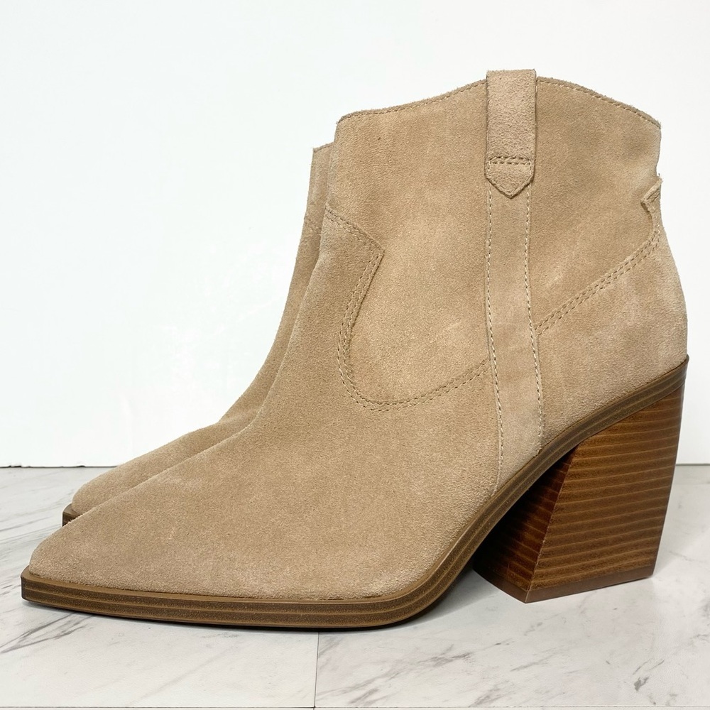 New! Vince Camuto Gredile Tan Suede Pointy Toe Bootie 12M
